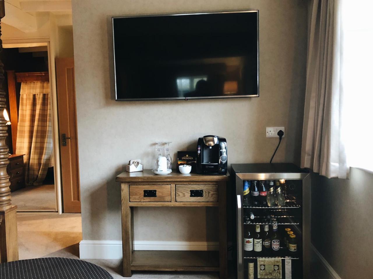 The Houblon Arms Hotel แกรนแธม ภายนอก รูปภาพ