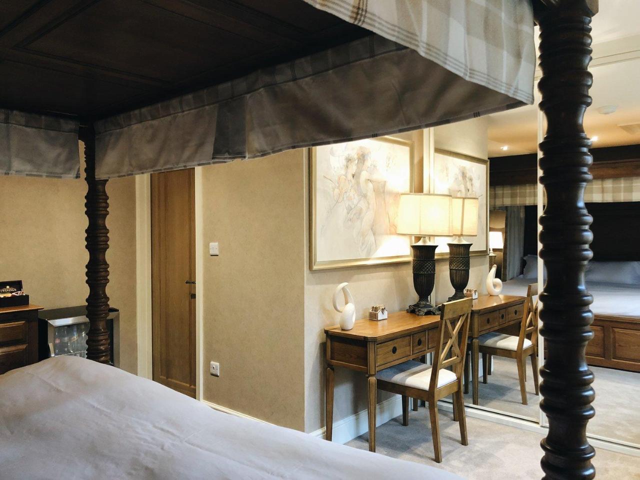 The Houblon Arms Hotel แกรนแธม ภายนอก รูปภาพ